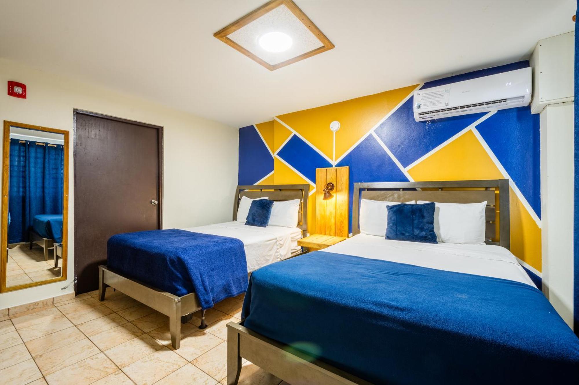 West Coast Inn'S โบเคโรน ภายนอก รูปภาพ