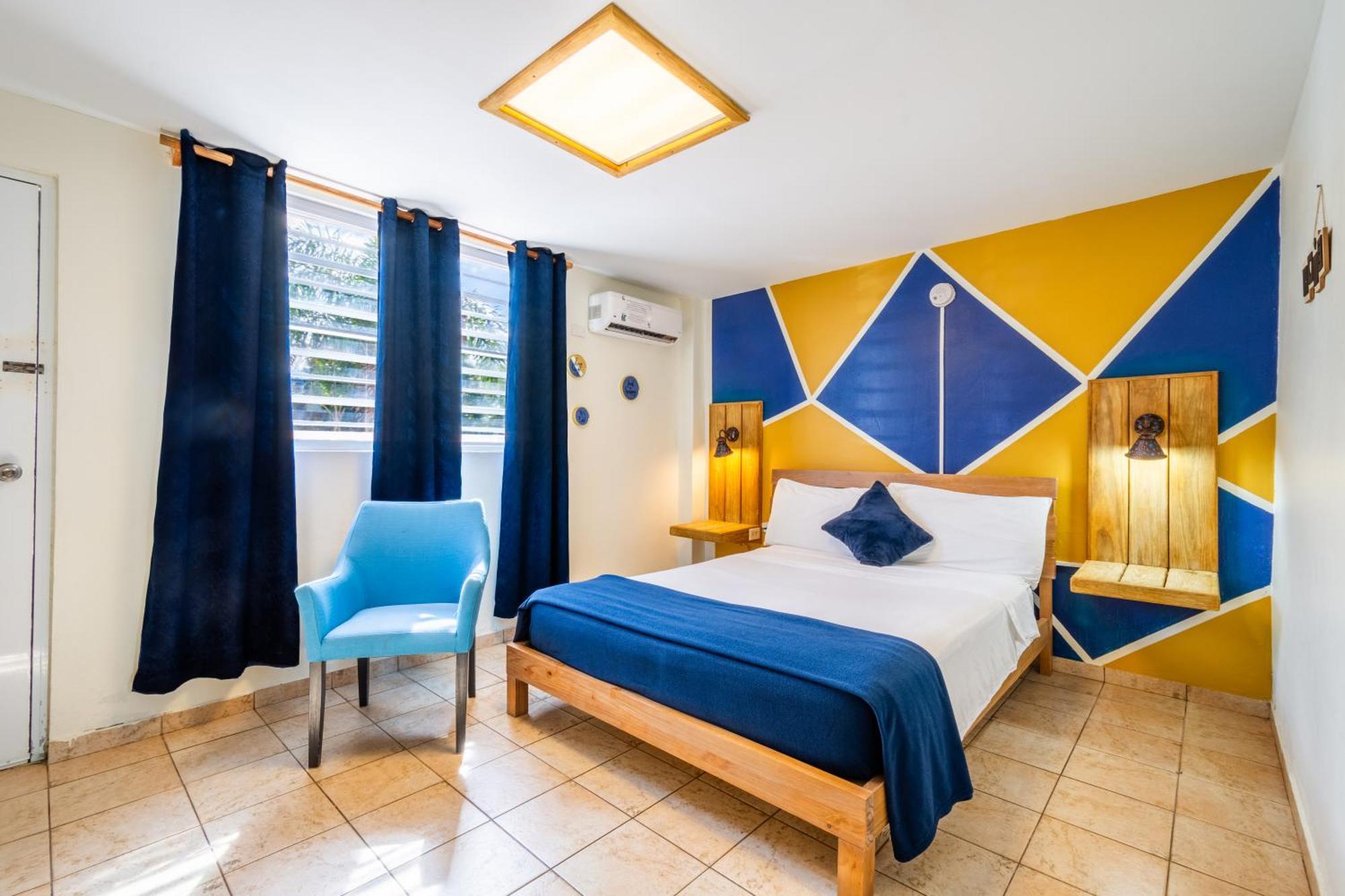 West Coast Inn'S โบเคโรน ภายนอก รูปภาพ