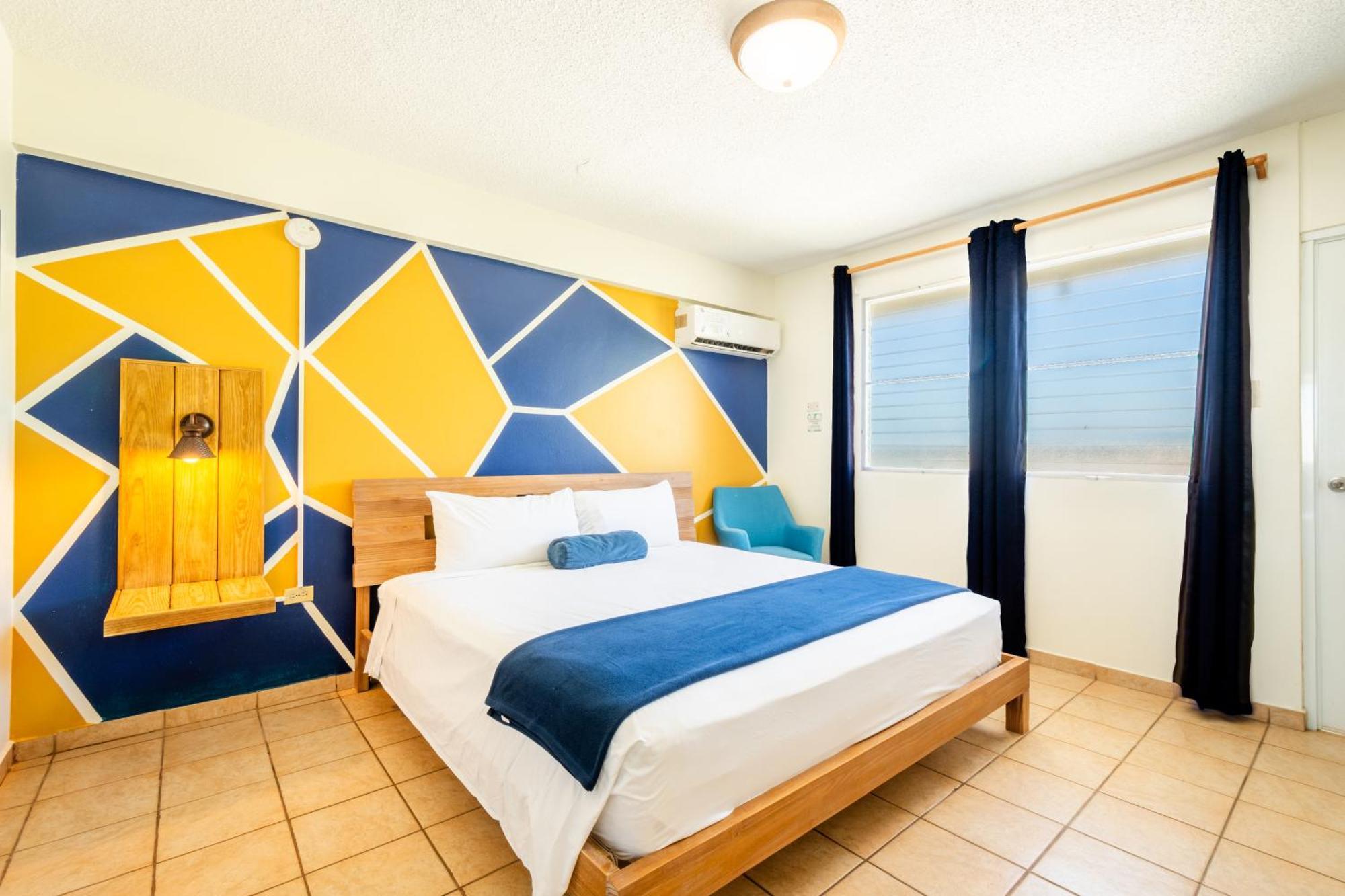 West Coast Inn'S โบเคโรน ภายนอก รูปภาพ